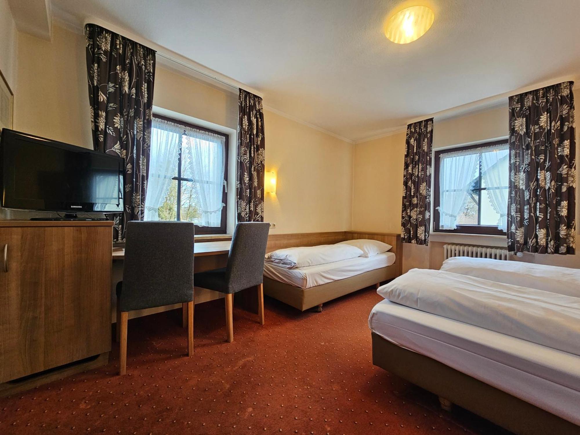 Arrivel Am Bergson - Bisher Hotel Neuner Μόναχο Εξωτερικό φωτογραφία