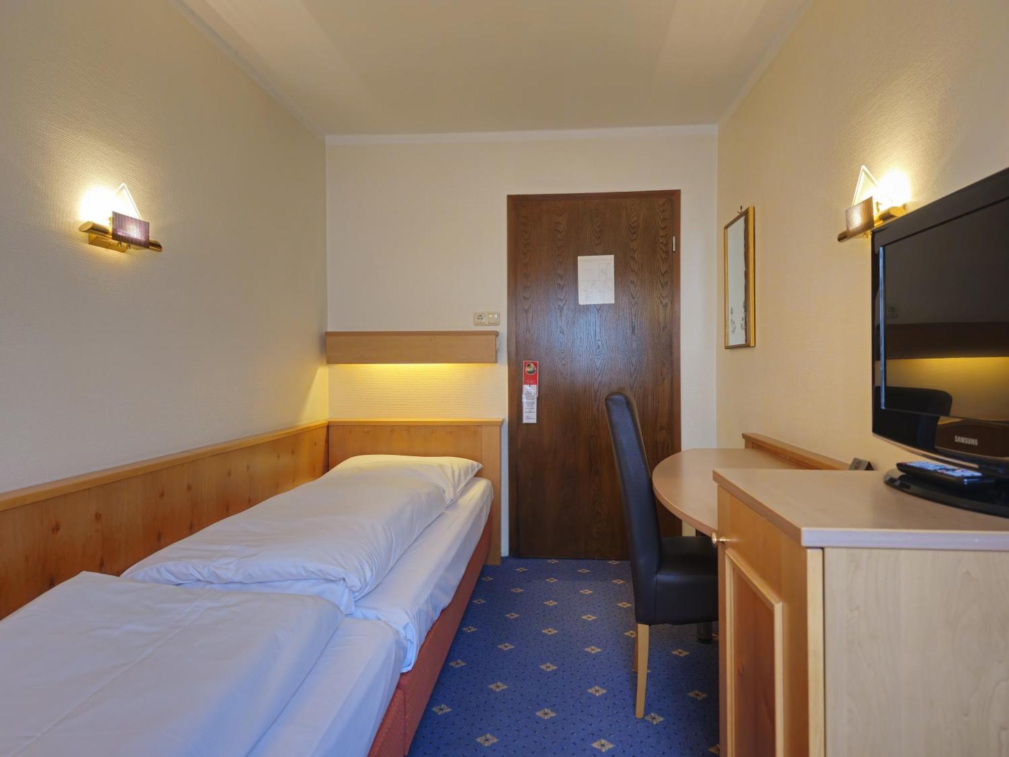 Arrivel Am Bergson - Bisher Hotel Neuner Μόναχο Εξωτερικό φωτογραφία
