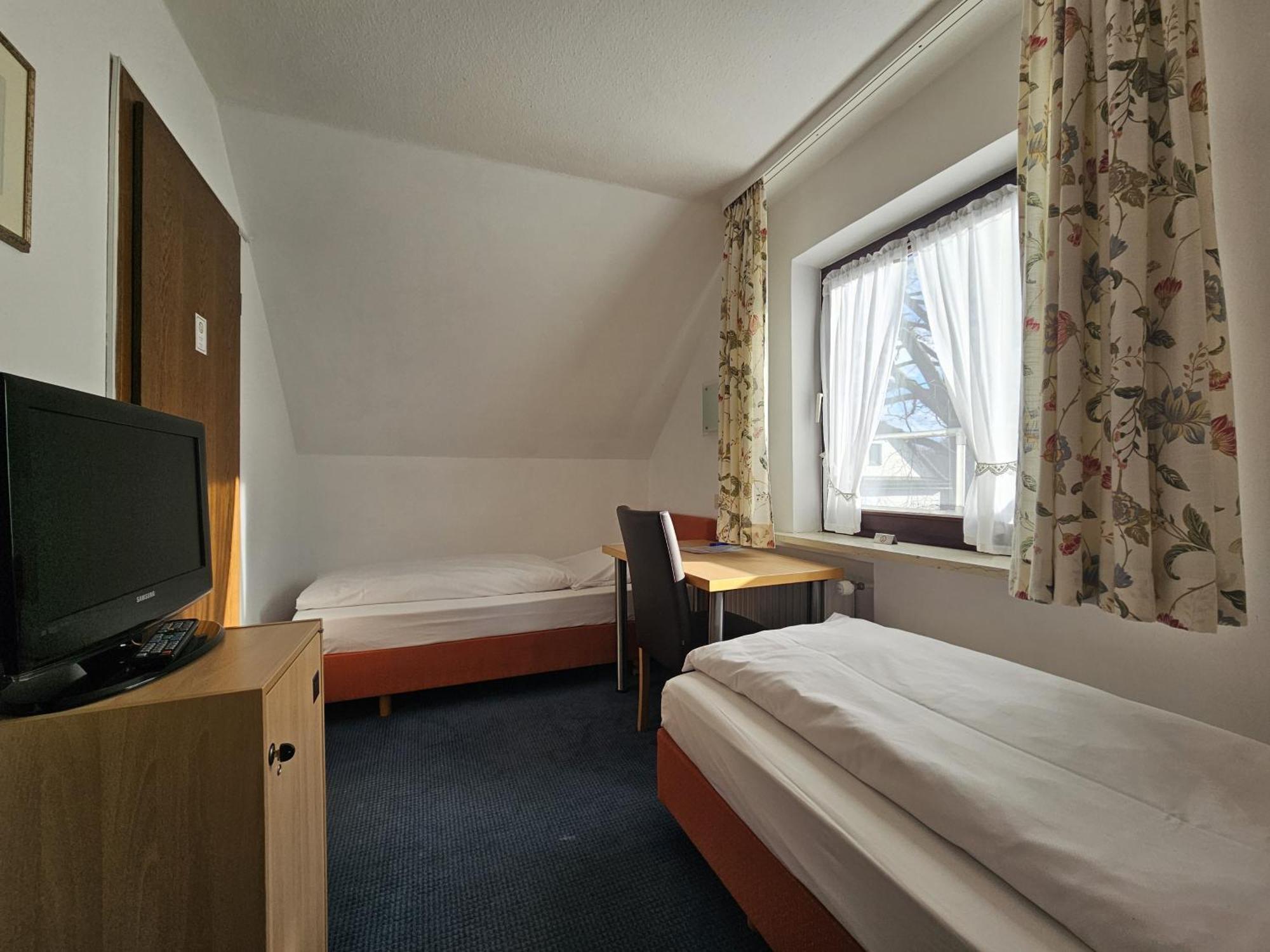 Arrivel Am Bergson - Bisher Hotel Neuner Μόναχο Εξωτερικό φωτογραφία